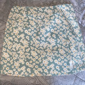 NWOT Wild Fable skirt with flowers